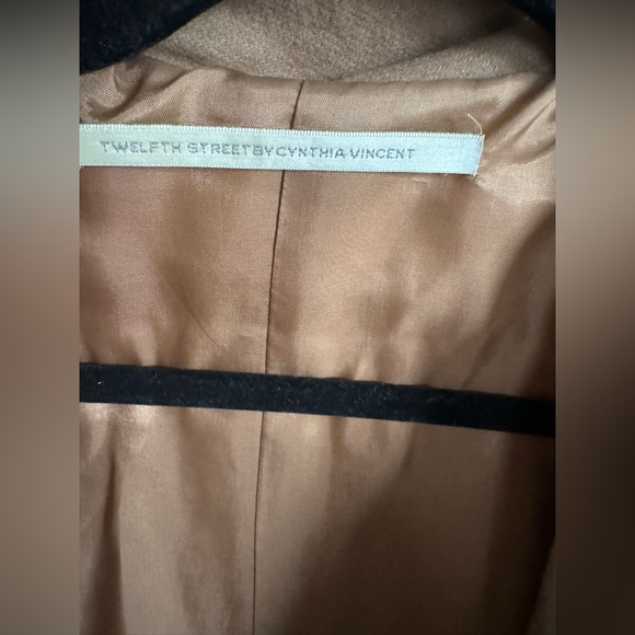 Cape Coat- Vintage year 2008 - Picture 2 of 6